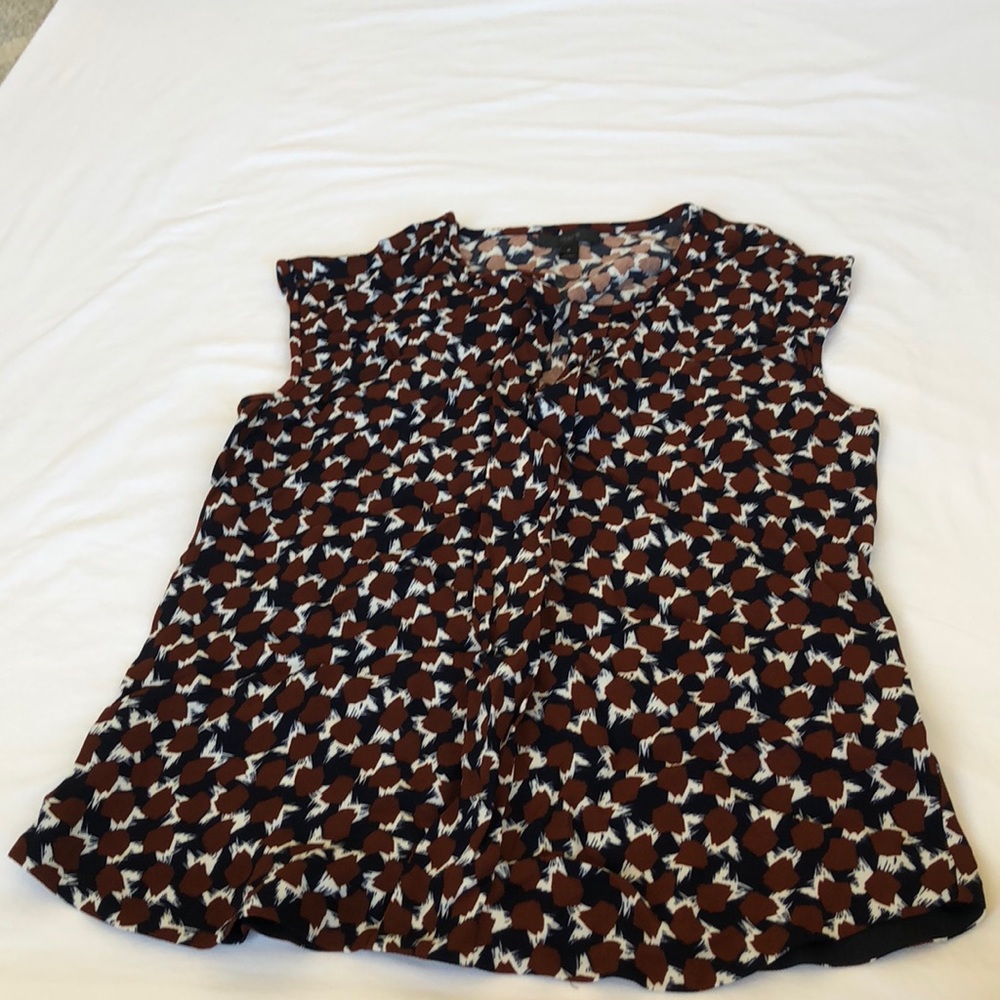 J crew sleeveless shirt